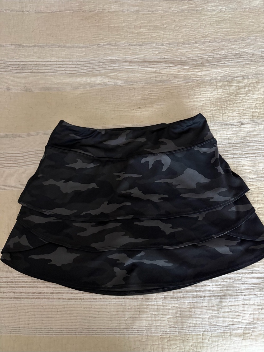 Athleta Girl Camo Lux Swing Skort Athletic Layered Golf Tennis Zip Pocket XXL